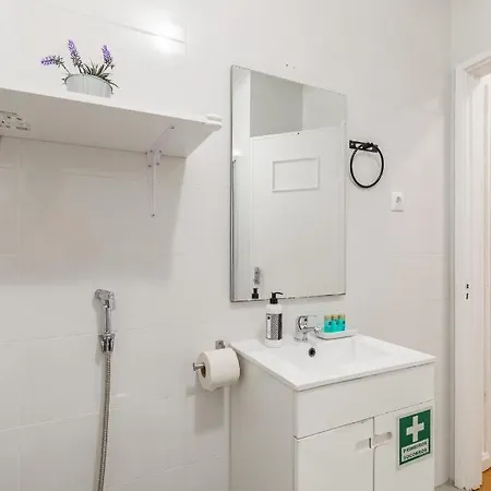 Cosy With Veranda In Gaia - 1e * Вила-Нова-ди-Гая