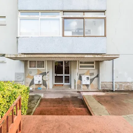 Cosy With Veranda In Gaia - 1e Апартаменты Вила-Нова-ди-Гая