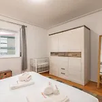 Cosy With Veranda In Gaia - 1e * Vila Nova de Gaia