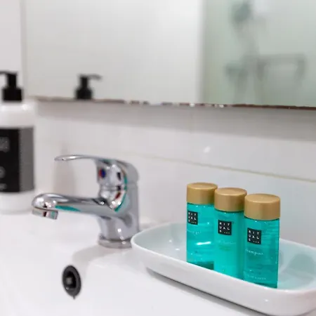 Cosy With Veranda In Gaia - 1e Daire Vila Nova de Gaia