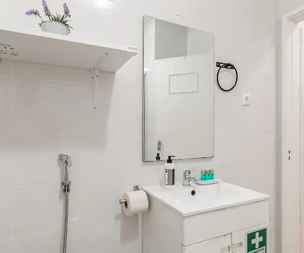 Cosy With Veranda In Gaia - 1e * Vila Nova de Gaia