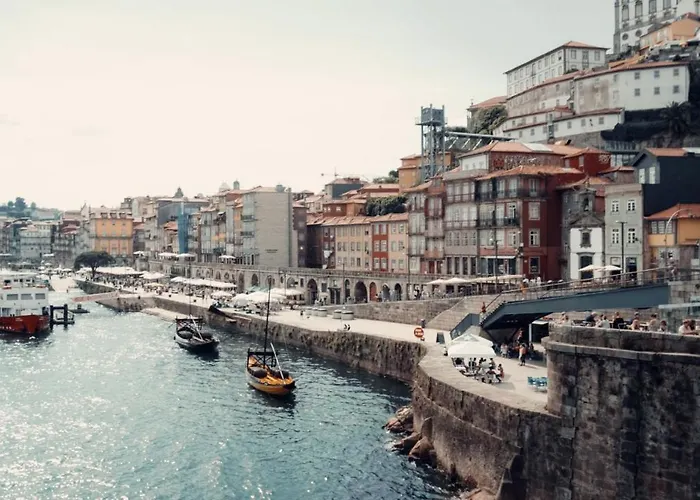 Cosy With Veranda In Gaia - 1e Apartmán Vila Nova de Gaia